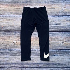 Nike Cropped Leggings